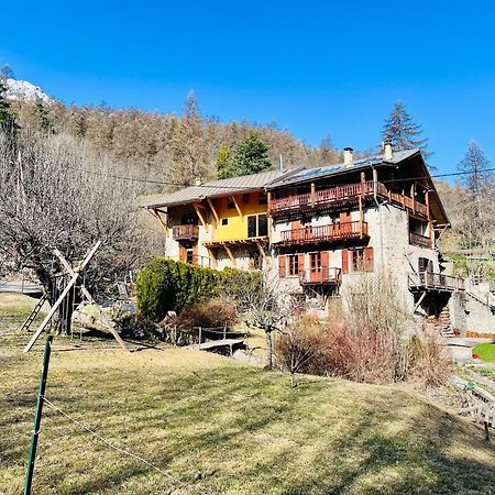 Charmante Maison De Montagne Briançon Esterno foto