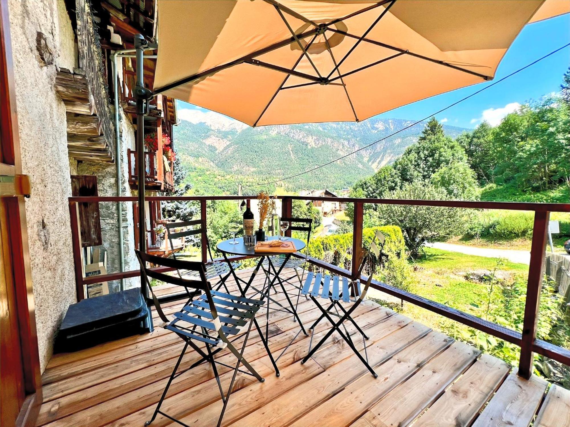 Charmante Maison De Montagne Briançon Esterno foto